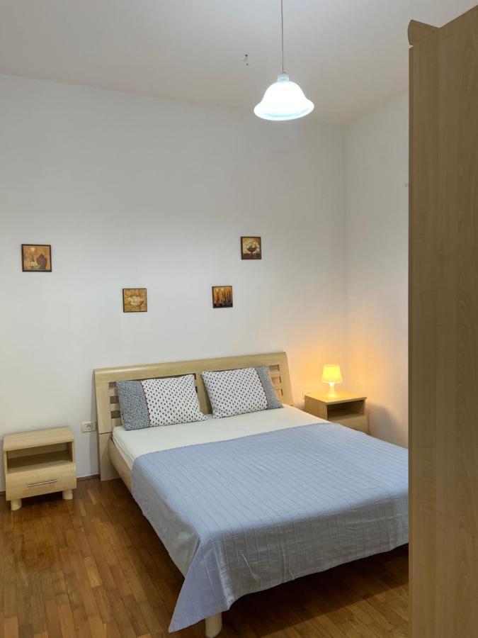 Villa Claudia Beach Apartment Premantura Bagian luar foto